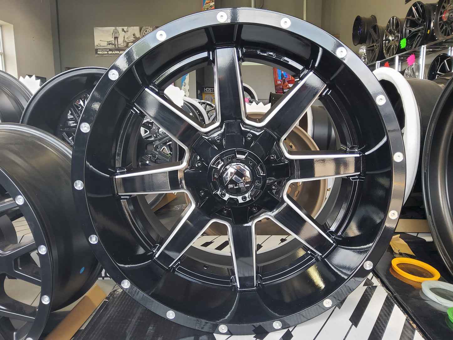 FUEL D610 MAVERICK 20X10 6X135/5.5 NBL-18MM
