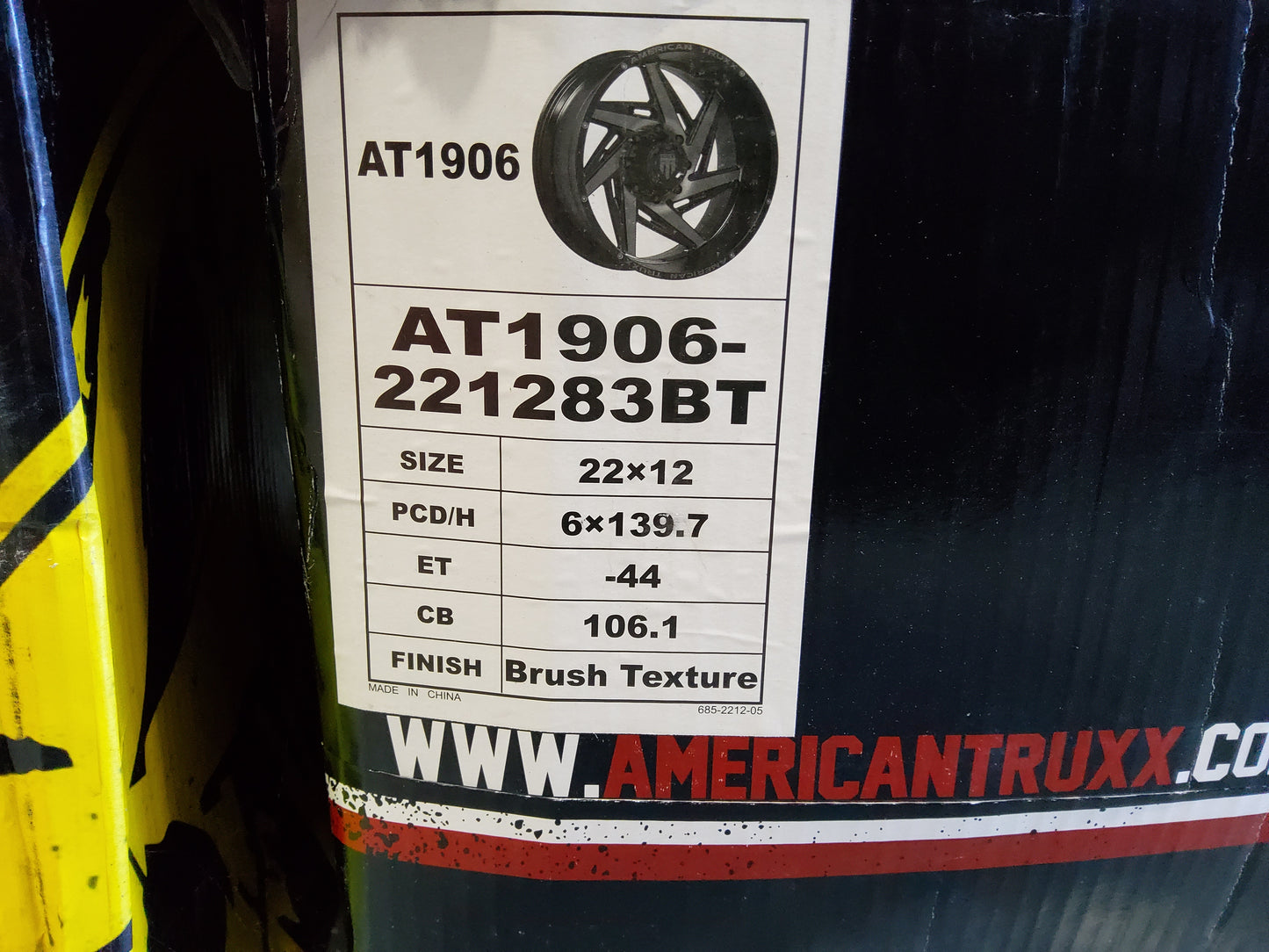 American Truxx AT-1906 22x12 8x165.1 -44mm