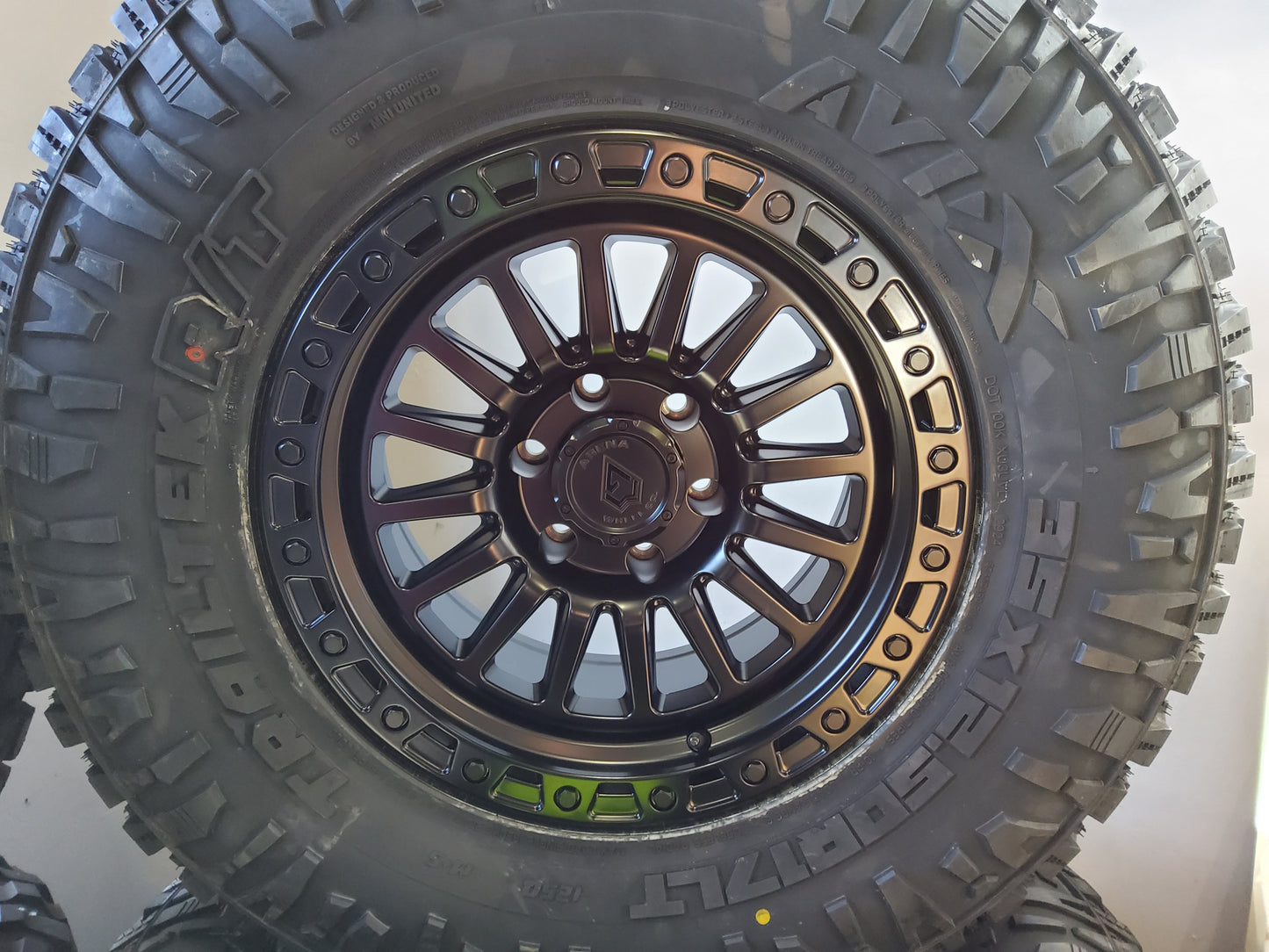 Package Sale * Arena A108 Thophy 17x9 6x135 with Avix 35x12.50R17