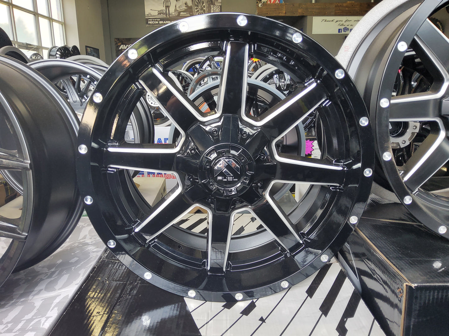 FUEL D610 MAVERICK 20X9 6X135/5.5 106.1 NBL 1